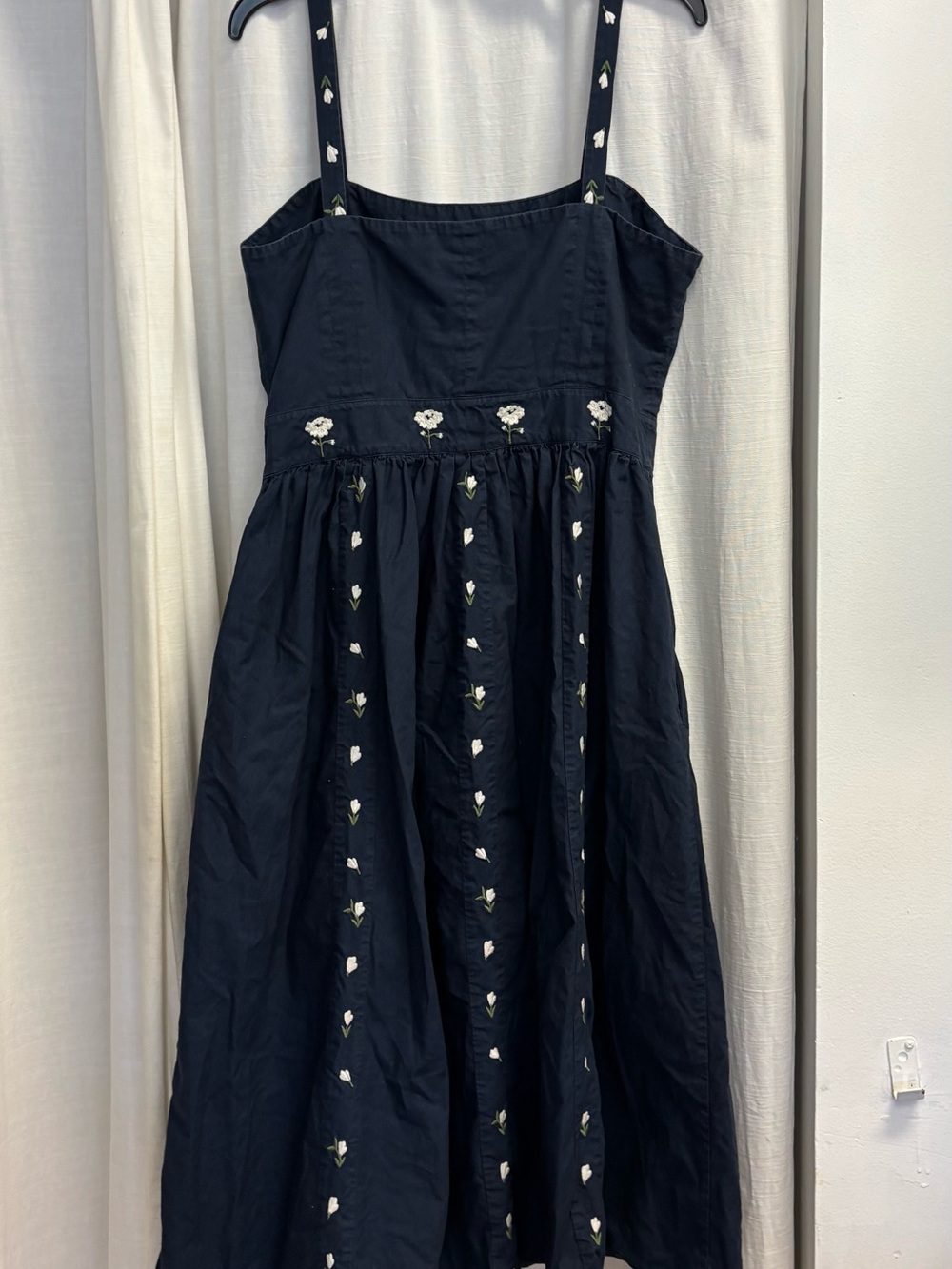 Fanm Mon Hulya Embroidered Navy Midi Dress with White Floral Embroidery - Picture 7 of 8